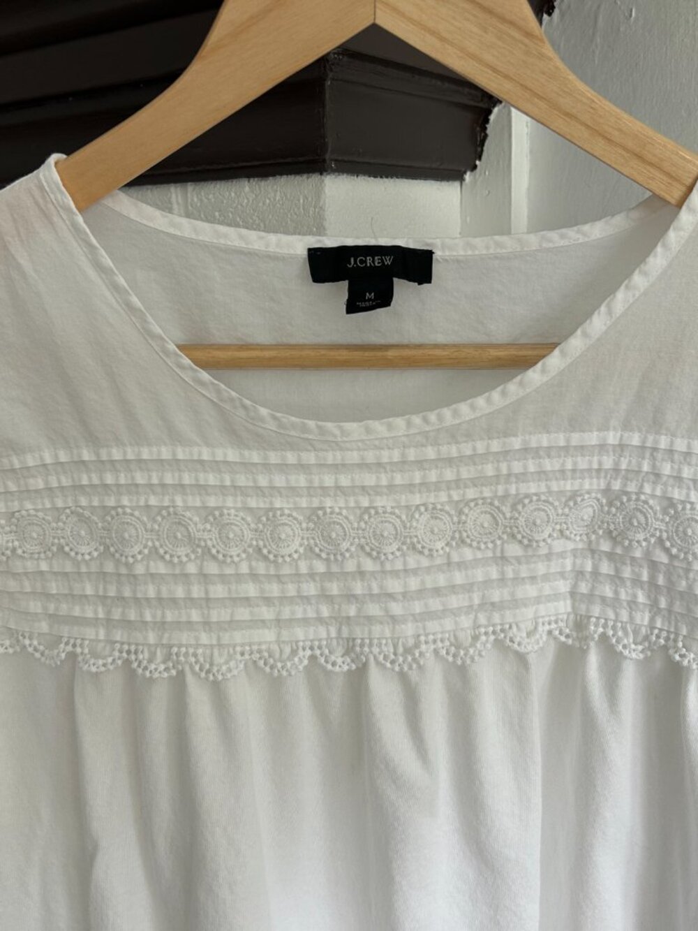 J. Crew White Embroidered Blouse Size M - Picture 2 of 4